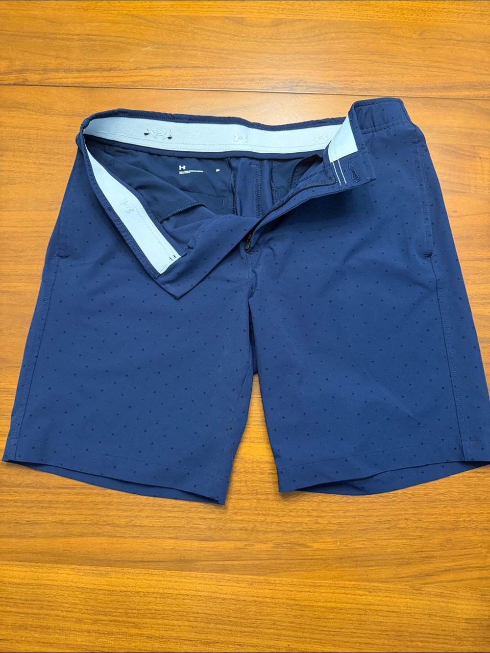 Under Armour Men’s Navy Blue Shorts